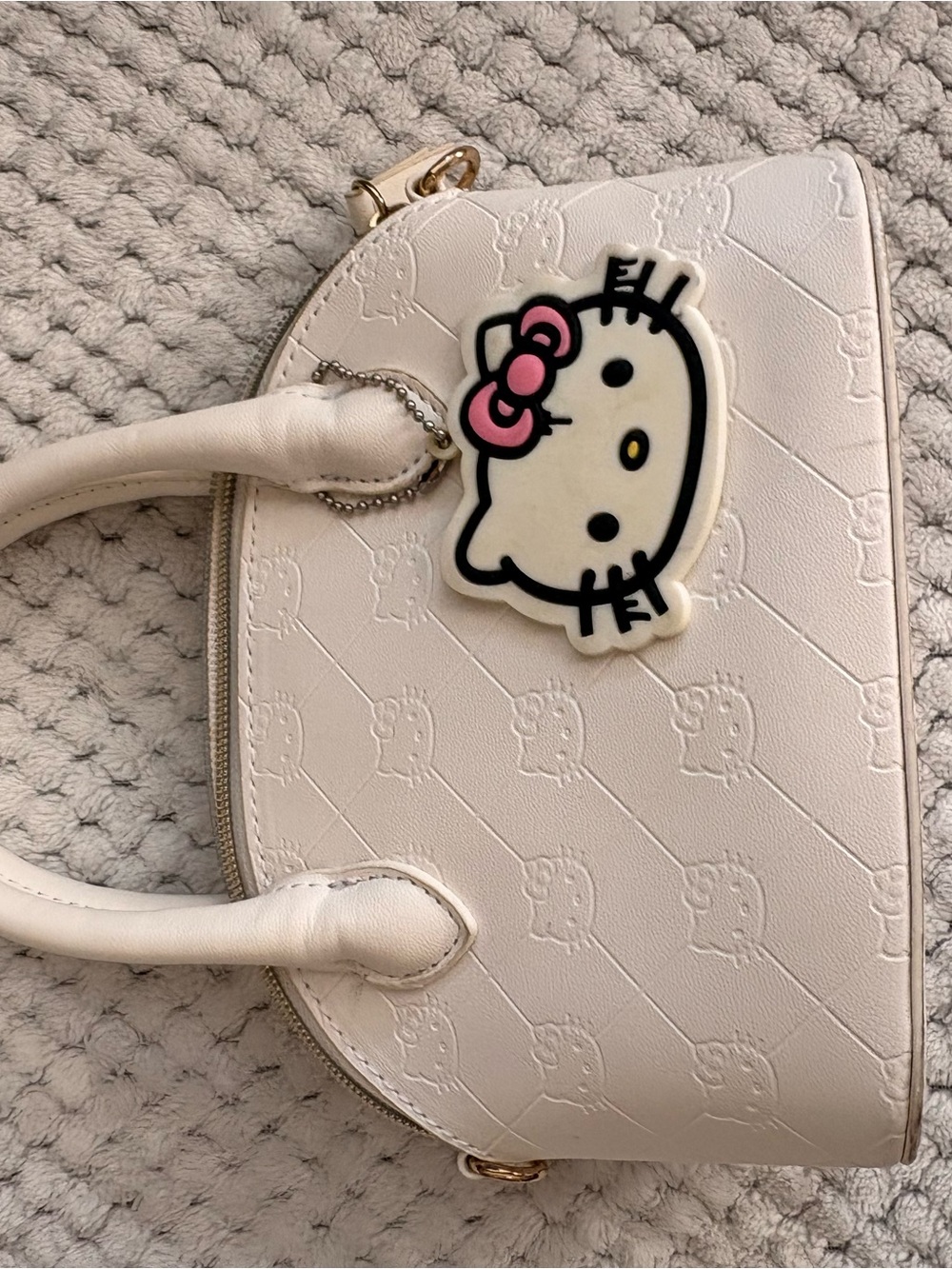Forever 21 White Hello Kitty Crossbody Bag with Pink Bow Charm